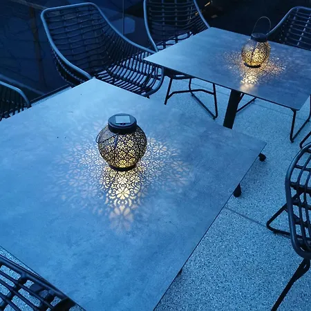 Auwer Hills - On Dr Schuer