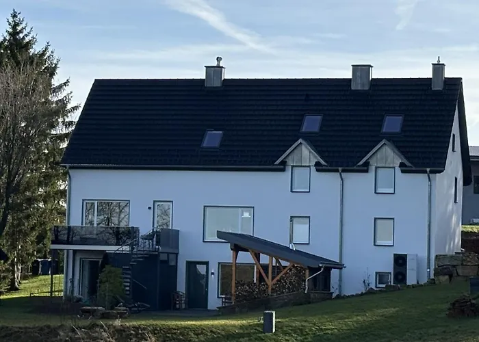 Auwer Hills - On Dr Schuer