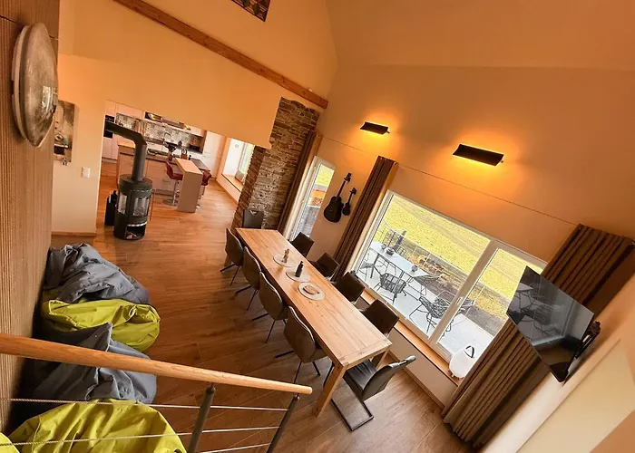 Auwer Hills - On Dr Schuer *